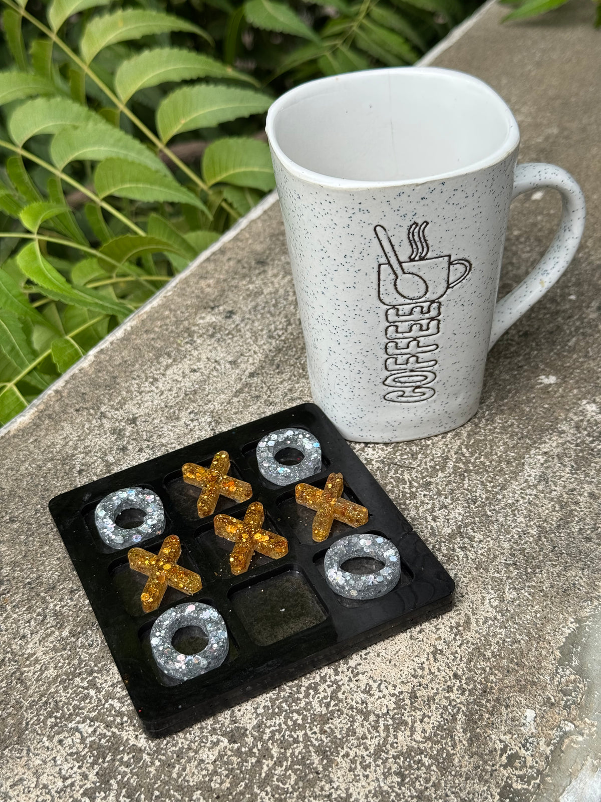 Resin tic tac game